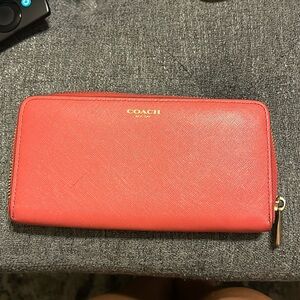 Coach saffiano acc zip Li/loganberry